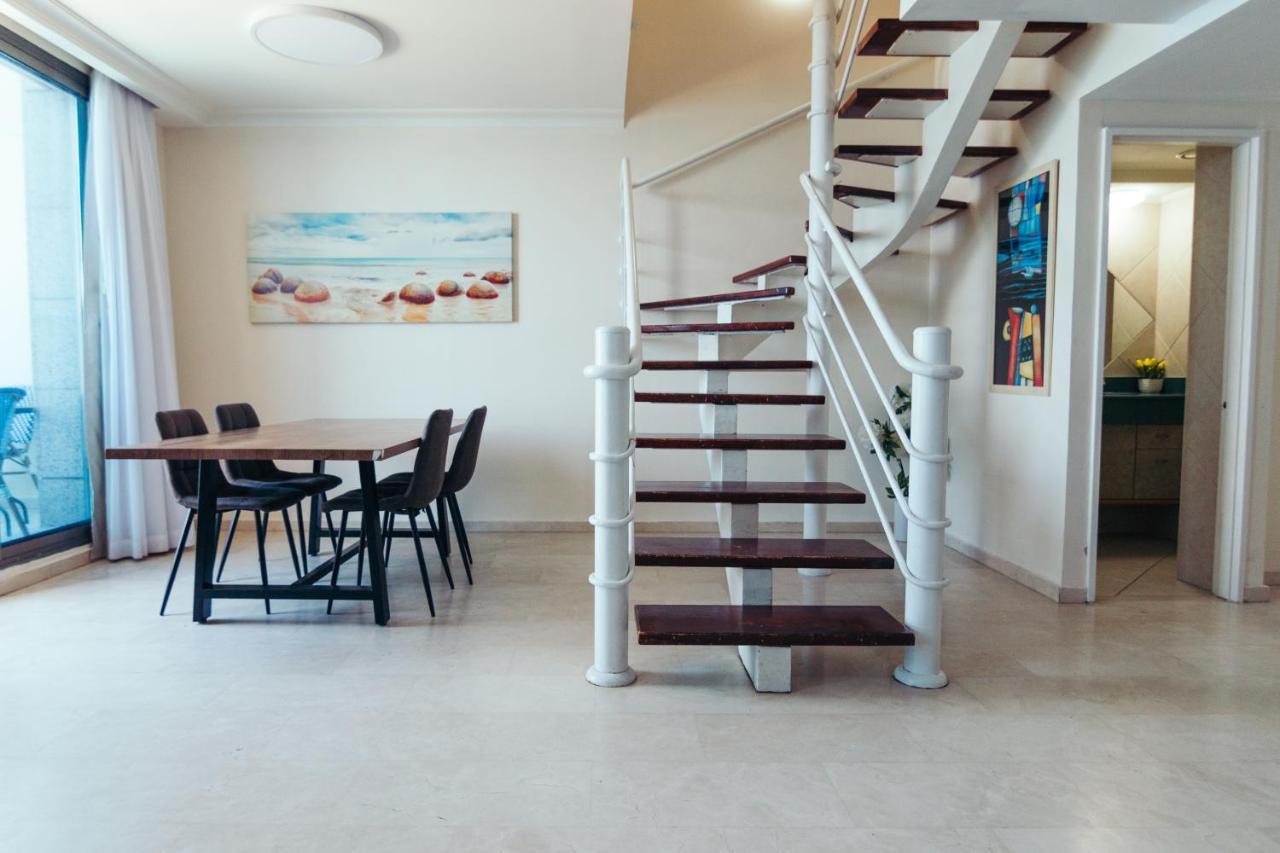 Almog Beach Apartments מגדלי חוף הכרמל חיפה Eksteriør bilde