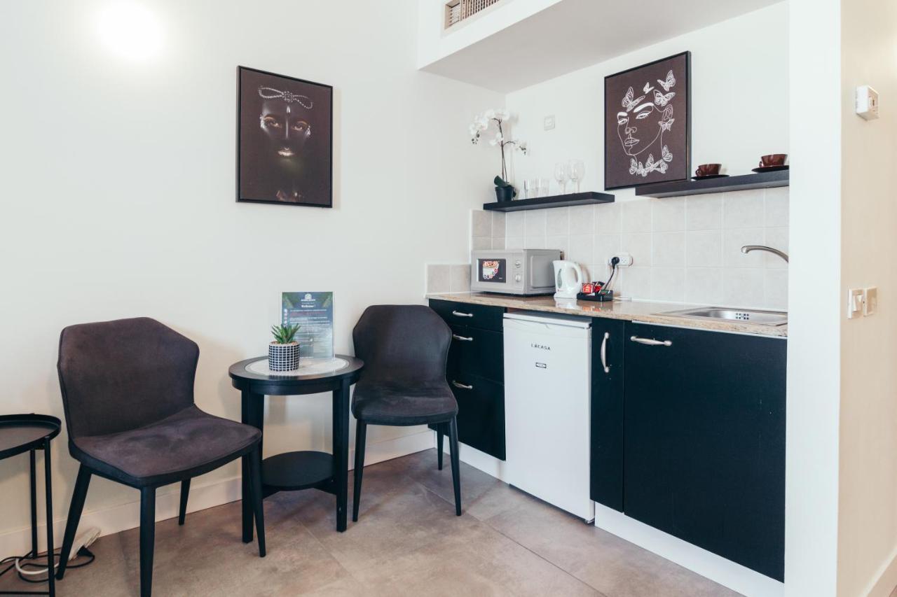 Almog Beach Apartments מגדלי חוף הכרמל חיפה Eksteriør bilde