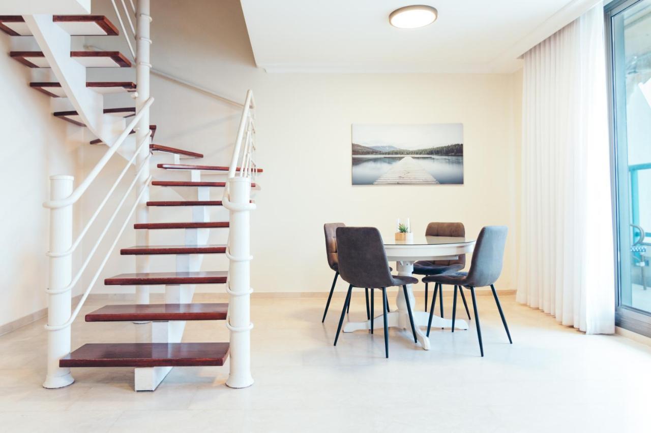 Almog Beach Apartments מגדלי חוף הכרמל חיפה Eksteriør bilde