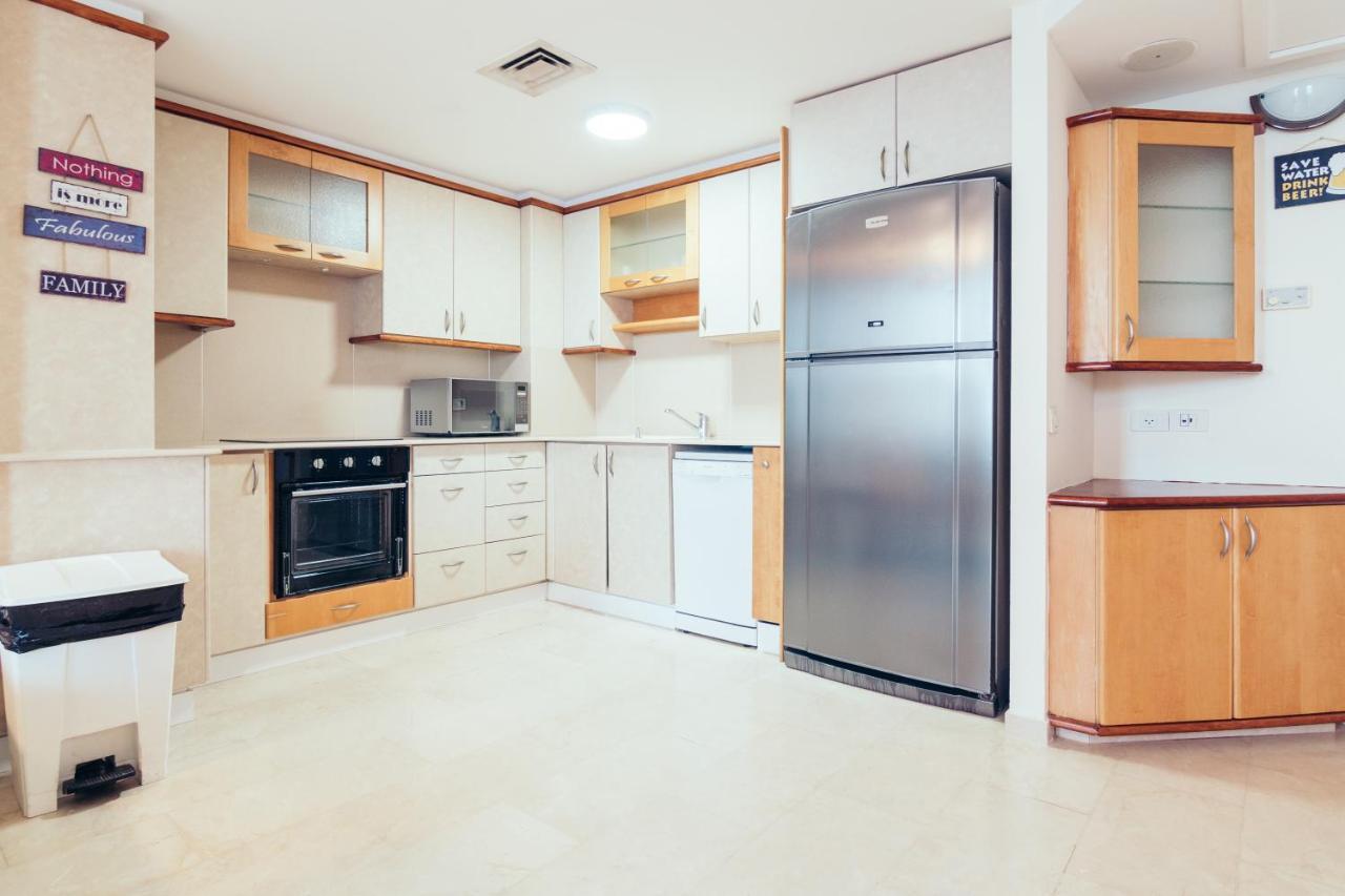 Almog Beach Apartments מגדלי חוף הכרמל חיפה Eksteriør bilde