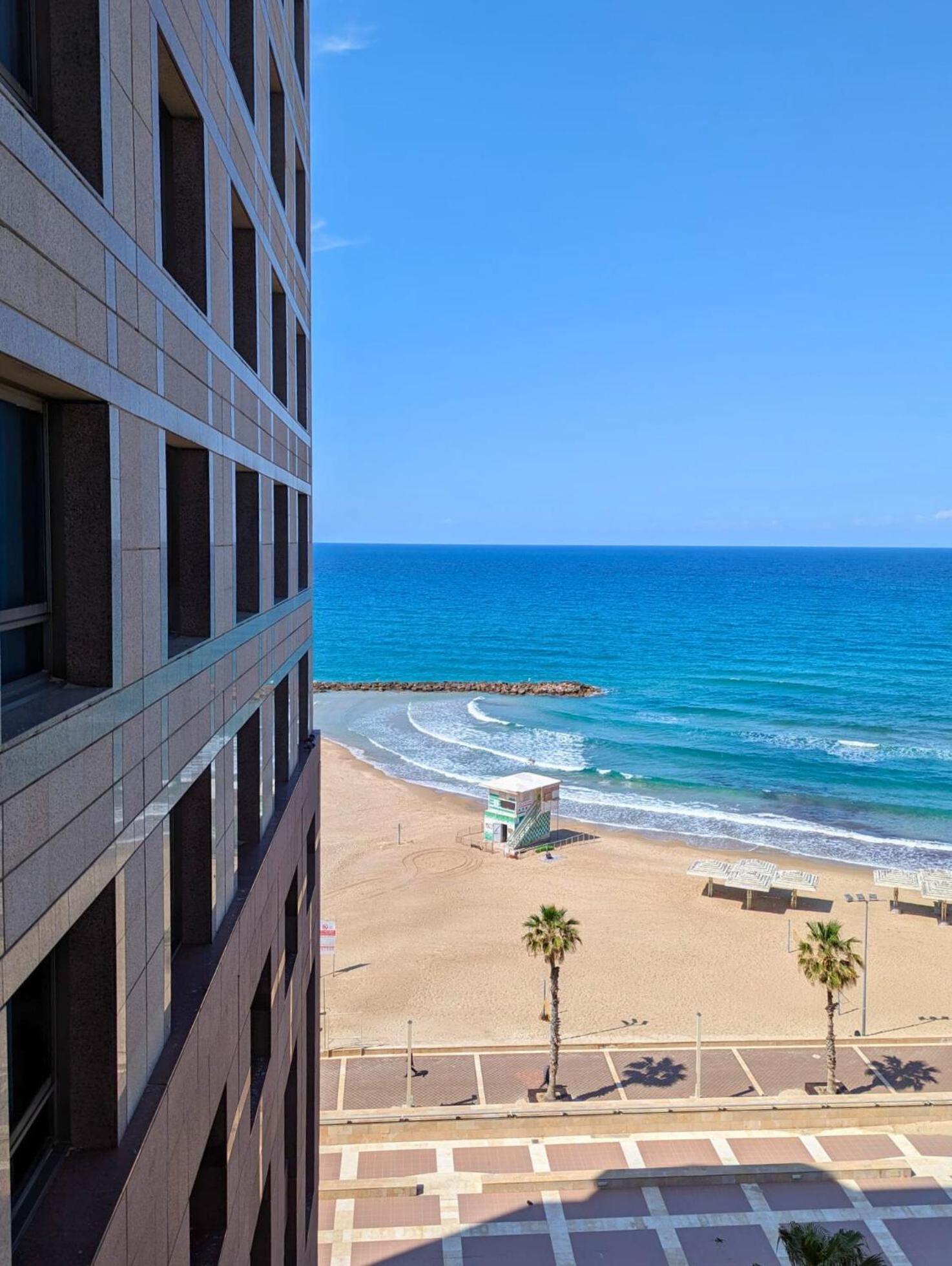Almog Beach Apartments מגדלי חוף הכרמל חיפה Eksteriør bilde