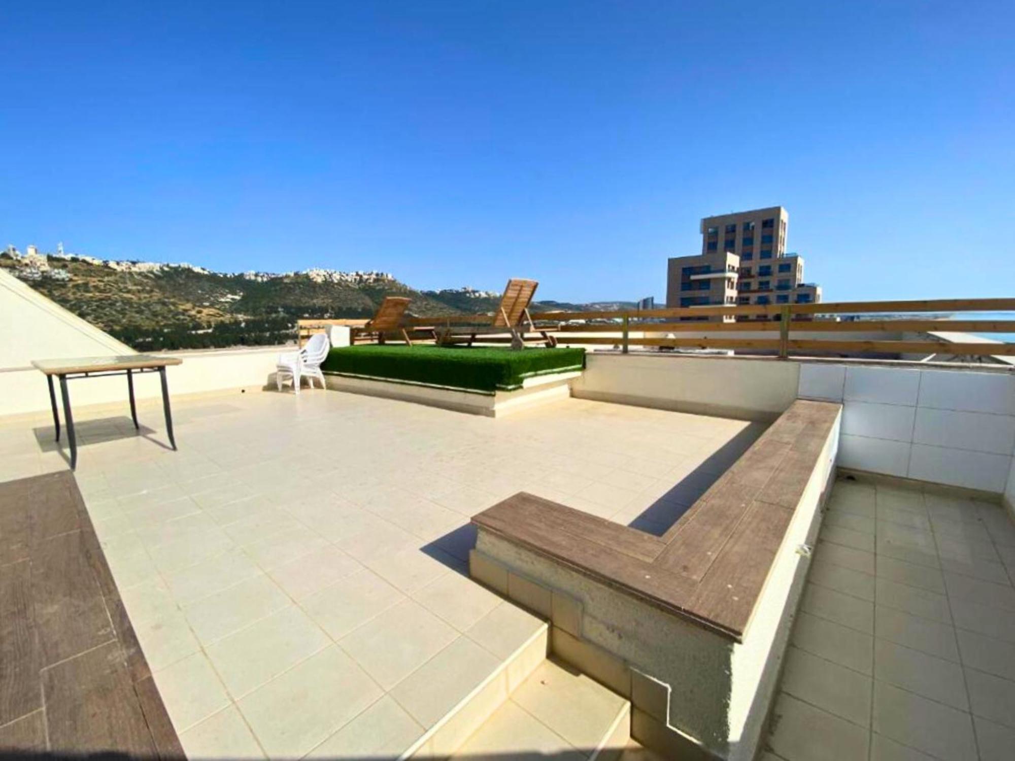 Almog Beach Apartments מגדלי חוף הכרמל חיפה Eksteriør bilde